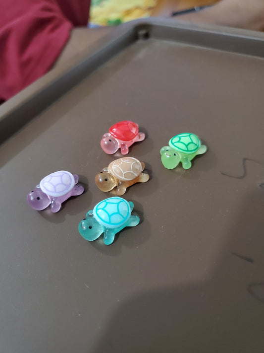11 Pcs Mini Glow-in-the-Dark Tortoise Figurines