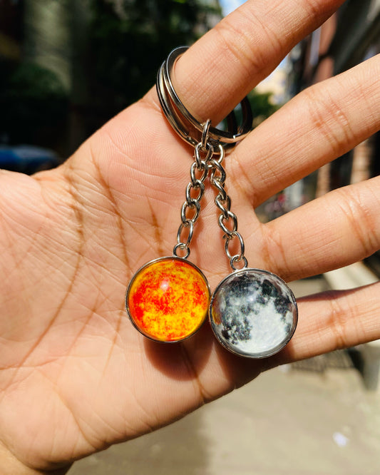 ☀️🌙 Sun & Moon Glow Keychain Combo