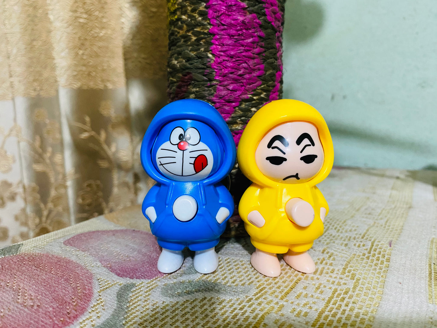 Doraemon & Shinchan Mood Changing Keychains